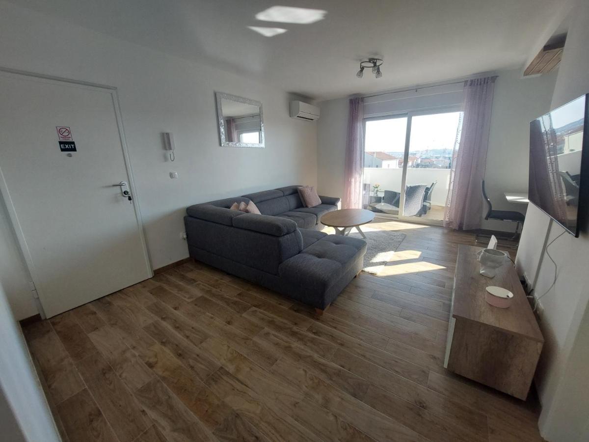 Apartment Ma Mi Trogir Exterior photo
